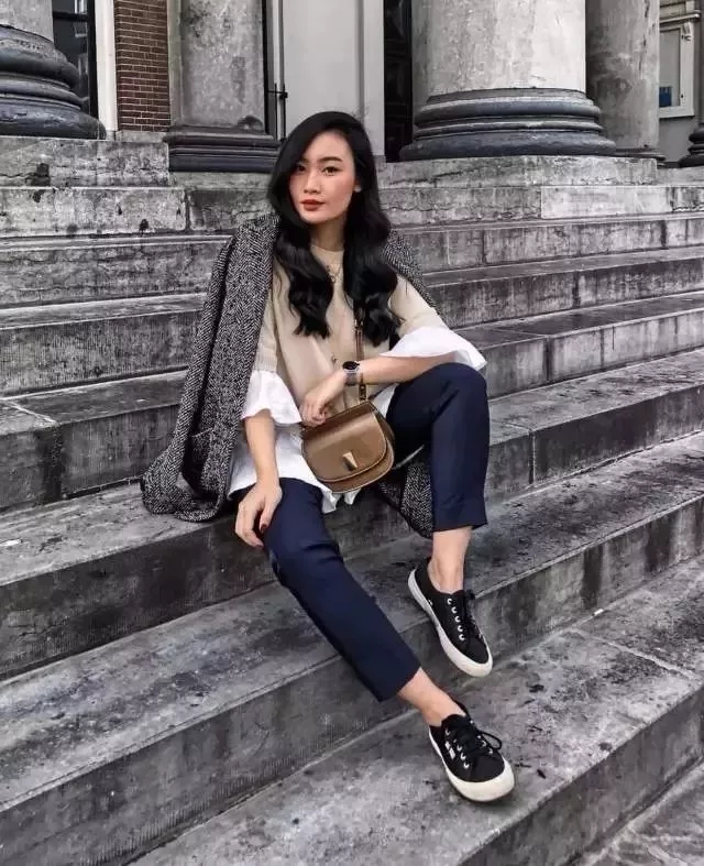 矮个子女生的潮人穿搭  秒变时尚界宠儿