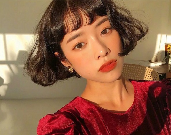 梦悠情感：这样做能够快速提升圆脸方脸女生的气质