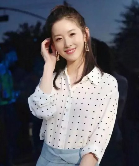 西服外套这样搭配，让你在职场上脱颖而出！