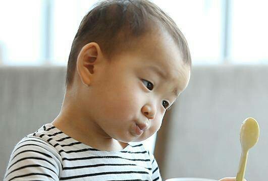 婴儿受到惊吓怎么办？