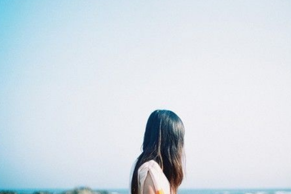 婚姻中有这几点，说明你爱的太“卑微”