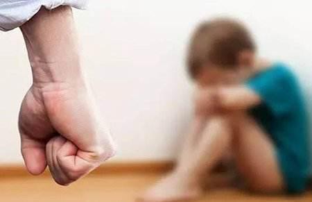 孩子不听话就被打屁屁吗？怎样教育才是正确的？