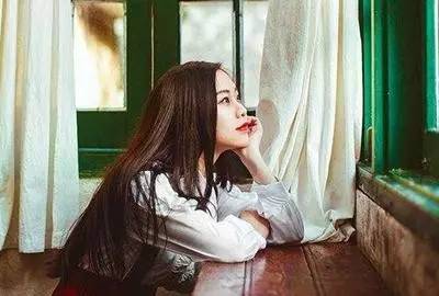 爱是自私的，我不愿意让别人看到你的美