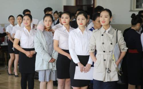 大学生面试自我介绍的技巧