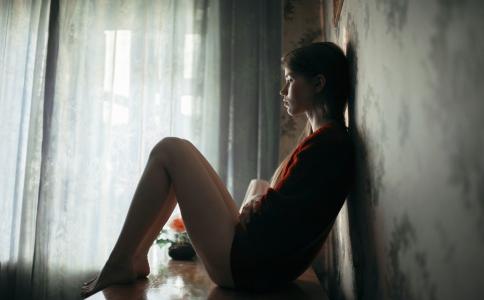 幸福的人都相似，不幸的人各有各的不幸