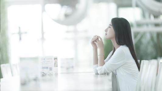 青春的迷茫无处安放，不要害怕只管向前